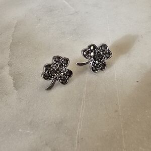 Elegant Silver Clover Stud Earrings